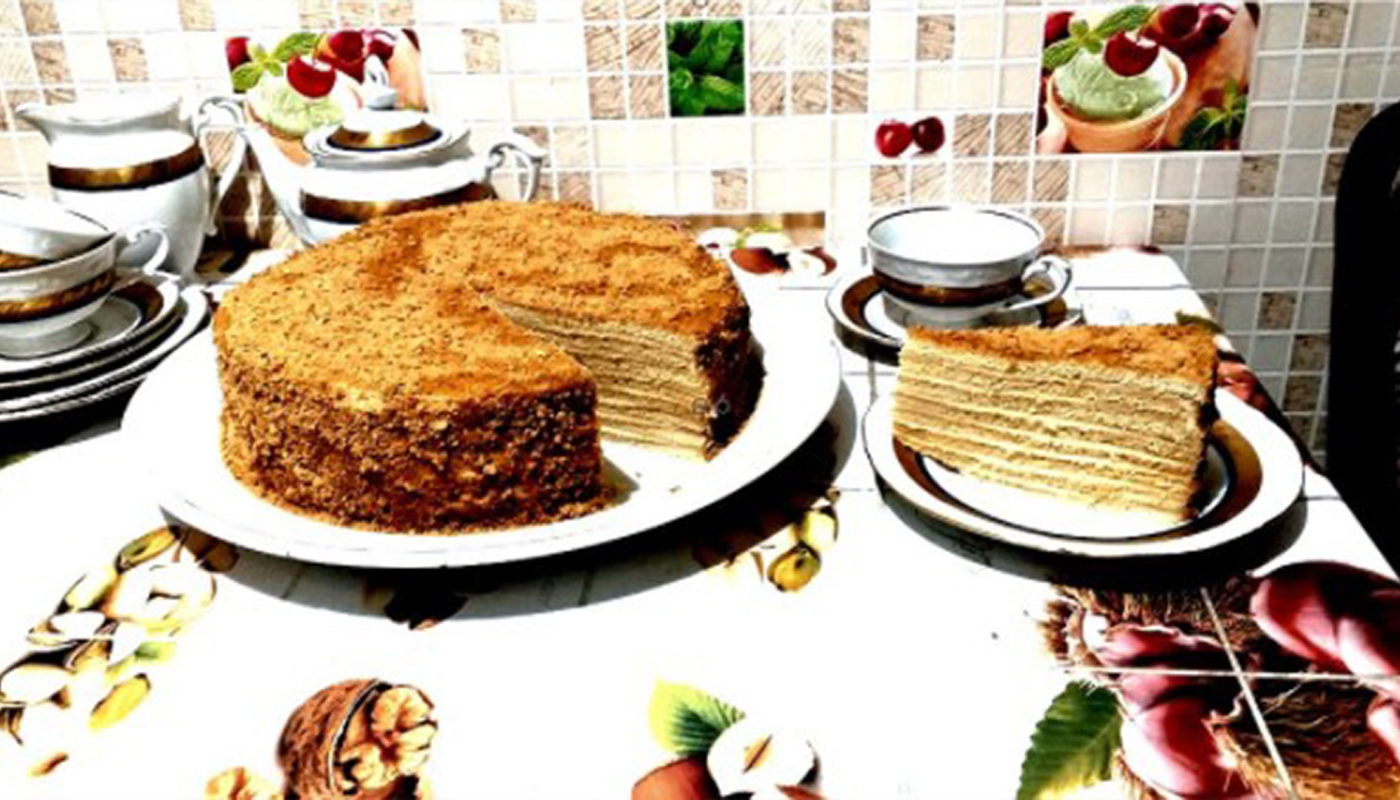 Как приготовить торт медовый со сметанным кремом на своей кухне, пошаговый рецепт с фото